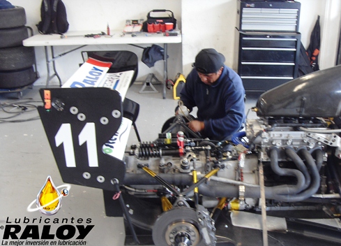 1ra. fecha de Carrera LATAM Fórmula 2000 celebrada en el Autódromo Hermanos Rodríguez en la Cuidad de México el día 28 de Abril de 2013, apoyando a nuestro piloto estrella Fabián Welter de Raloy Racing Team con el auto número 11