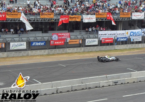 1ra. fecha de Carrera LATAM Fórmula 2000 celebrada en el Autódromo Hermanos Rodríguez en la Cuidad de México el día 28 de Abril de 2013, apoyando a nuestro piloto estrella Fabián Welter de Raloy Racing Team con el auto número 11