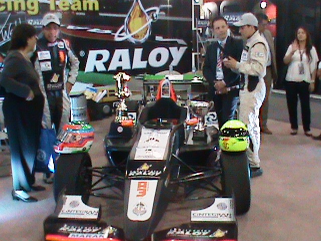 Presencia de Raloy Lubricantes en la Expo INA 2013 celebrada en Centro Banamex, en la Cuidad de Mxico los das 10, 11 y 12 de Abril de 2013, presentando a Raloy Racing Team con el auto de carreras y los pilotos Fabin Welter y Daniel Duval