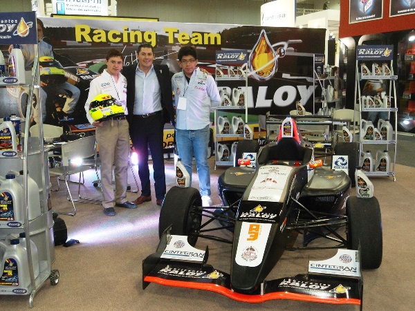 Presencia de Raloy Lubricantes en la Expo INA 2013 celebrada en Centro Banamex, en la Cuidad de Mxico los das 10, 11 y 12 de Abril de 2013, presentando a Raloy Racing Team con el auto de carreras y los pilotos Fabin Welter y Daniel Duval