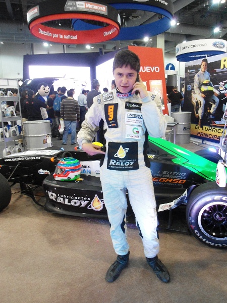 Presencia de Raloy Lubricantes en la Expo INA 2013 celebrada en Centro Banamex, en la Cuidad de Mxico los das 10, 11 y 12 de Abril de 2013, presentando a Raloy Racing Team con el auto de carreras y los pilotos Fabin Welter y Daniel Duval