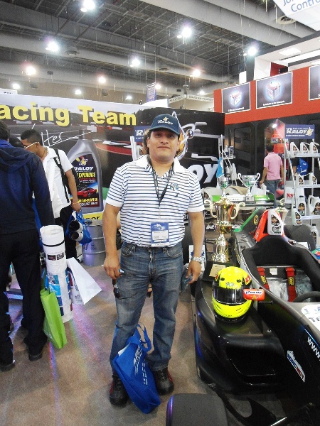 Presencia de Raloy Lubricantes en la Expo INA 2013 celebrada en Centro Banamex, en la Cuidad de Mxico los das 10, 11 y 12 de Abril de 2013, presentando a Raloy Racing Team con el auto de carreras y los pilotos Fabin Welter y Daniel Duval