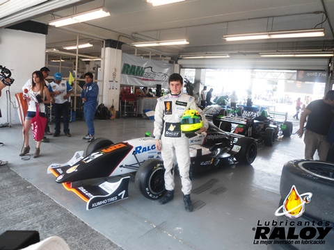 1ra. fecha de Carrera LATAM Fórmula 2000 celebrada en el Autódromo Hermanos Rodríguez en la Cuidad de México el día 28 de Abril de 2013, apoyando a nuestro piloto estrella Fabián Welter de Raloy Racing Team con el auto número 11