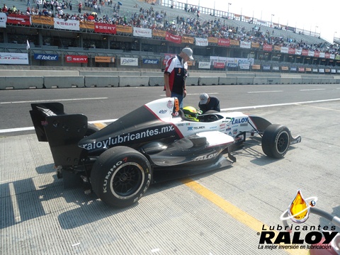 1ra. fecha de Carrera LATAM Fórmula 2000 celebrada en el Autódromo Hermanos Rodríguez en la Cuidad de México el día 28 de Abril de 2013, apoyando a nuestro piloto estrella Fabián Welter de Raloy Racing Team con el auto número 11