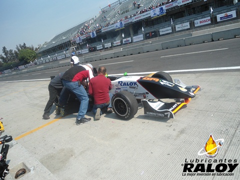 1ra. fecha de Carrera LATAM Fórmula 2000 celebrada en el Autódromo Hermanos Rodríguez en la Cuidad de México el día 28 de Abril de 2013, apoyando a nuestro piloto estrella Fabián Welter de Raloy Racing Team con el auto número 11