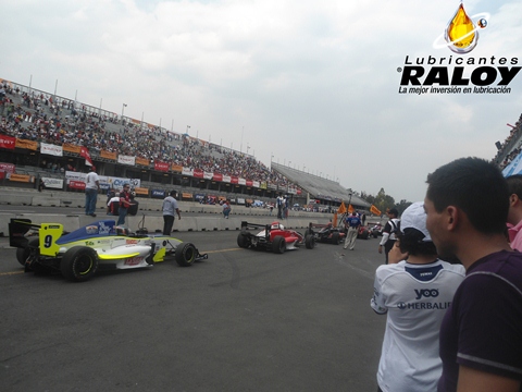 1ra. fecha de Carrera LATAM Fórmula 2000 celebrada en el Autódromo Hermanos Rodríguez en la Cuidad de México el día 28 de Abril de 2013, apoyando a nuestro piloto estrella Fabián Welter de Raloy Racing Team con el auto número 11