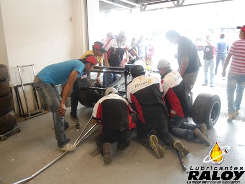 1ra. fecha de Carrera LATAM Fórmula 2000 celebrada en el Autódromo Hermanos Rodríguez en la Cuidad de México el día 28 de Abril de 2013, apoyando a nuestro piloto estrella Fabián Welter de Raloy Racing Team con el auto número 11